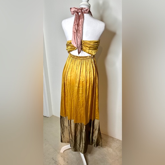 ANTHROPOLOGIE stunning gold goddess silk halter dress with keyhole. Brand new. - Picture 4 of 4